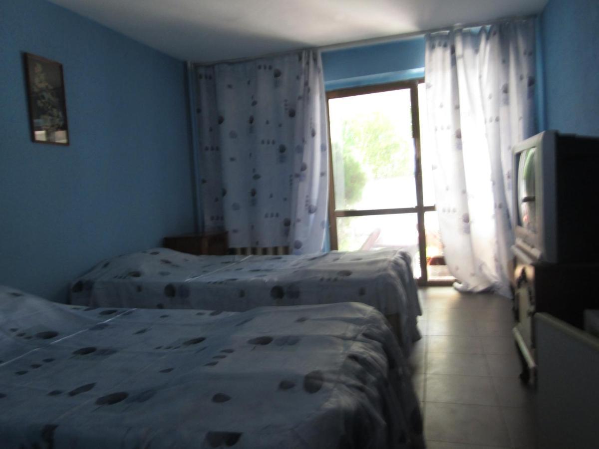 Hostel Papagal Варна Екстер'єр фото