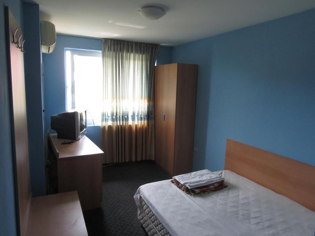 Hostel Papagal Варна Екстер'єр фото