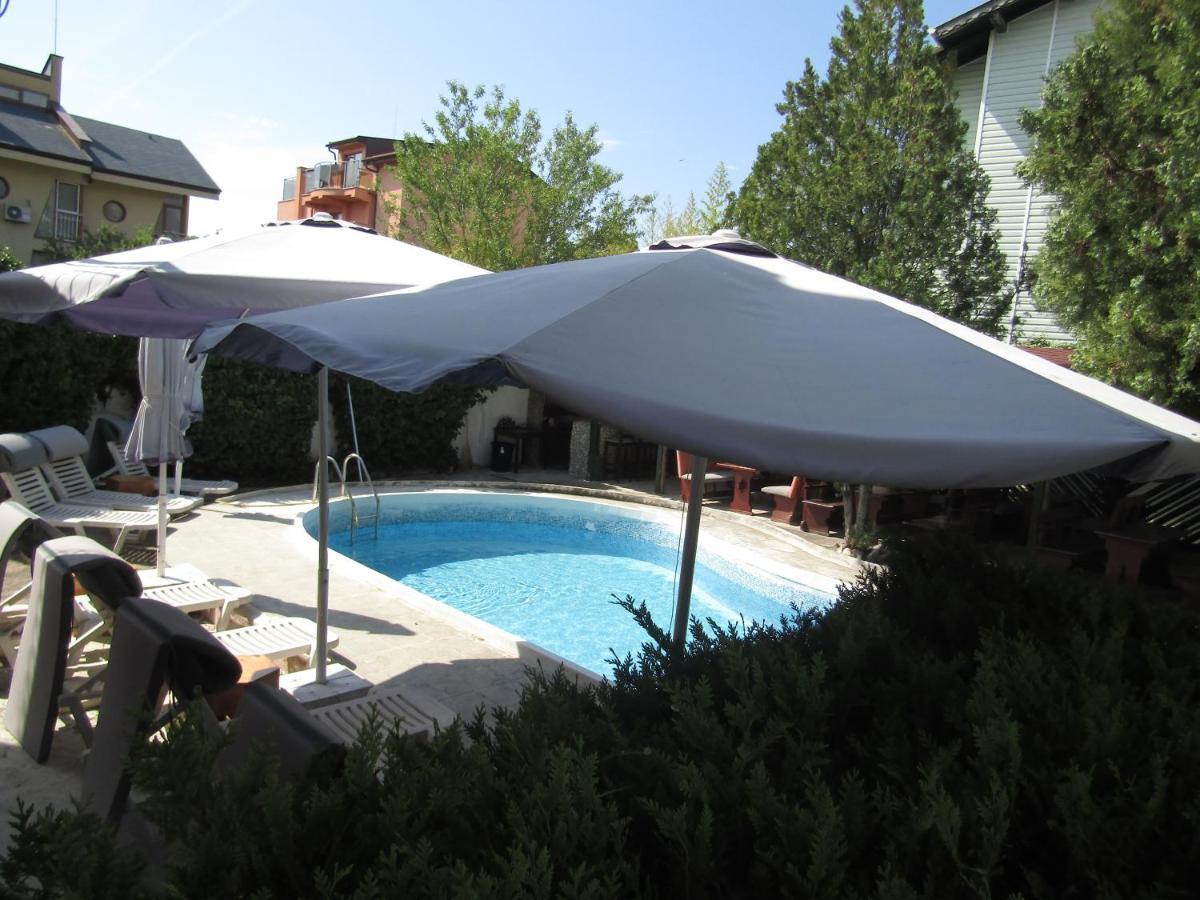 Hostel Papagal Варна Екстер'єр фото