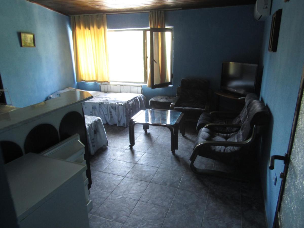 Hostel Papagal Варна Екстер'єр фото