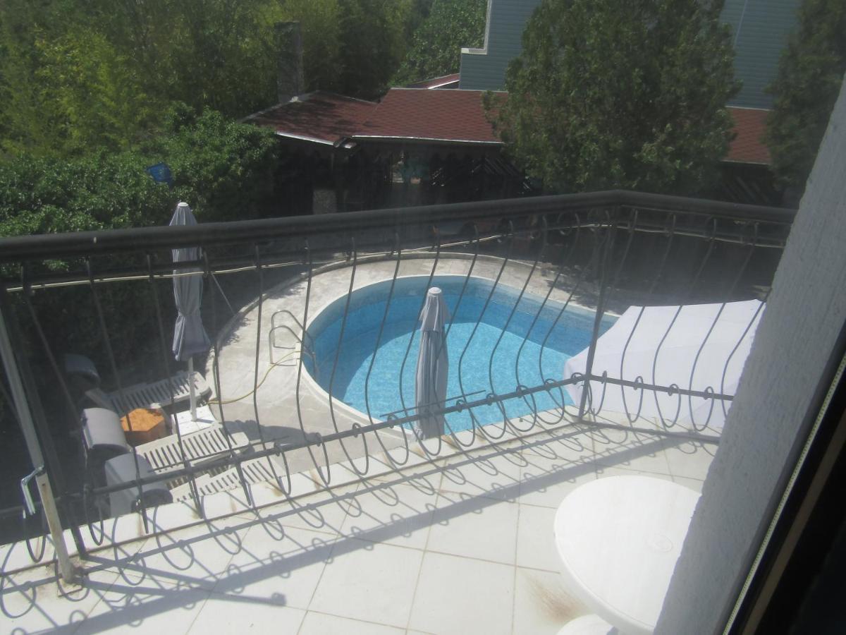 Hostel Papagal Варна Екстер'єр фото