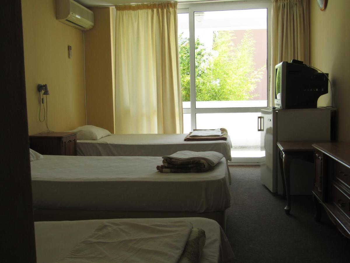 Hostel Papagal Варна Екстер'єр фото