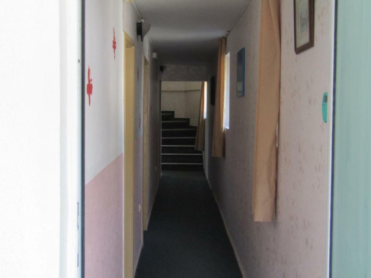 Hostel Papagal Варна Екстер'єр фото