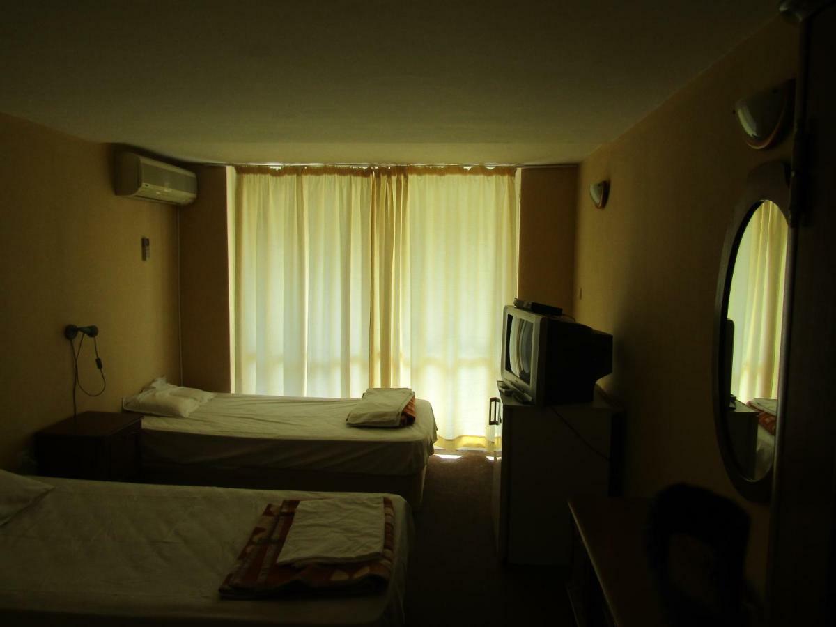 Hostel Papagal Варна Екстер'єр фото